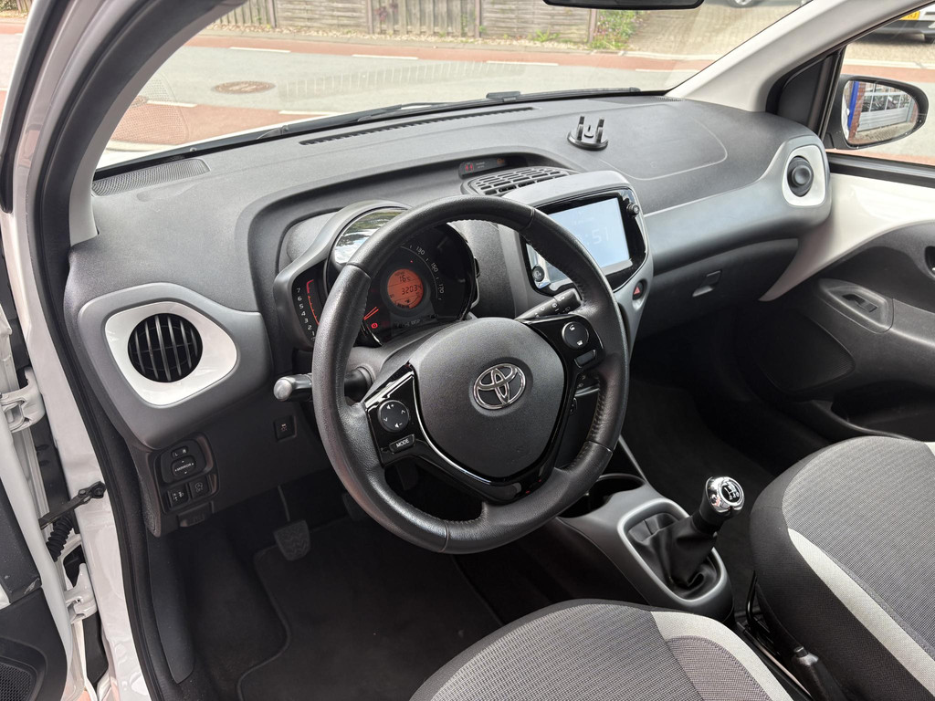 Toyota Aygo 1.0 VVT-i x-play 53422711-12.jpg | Auto Totaal Center