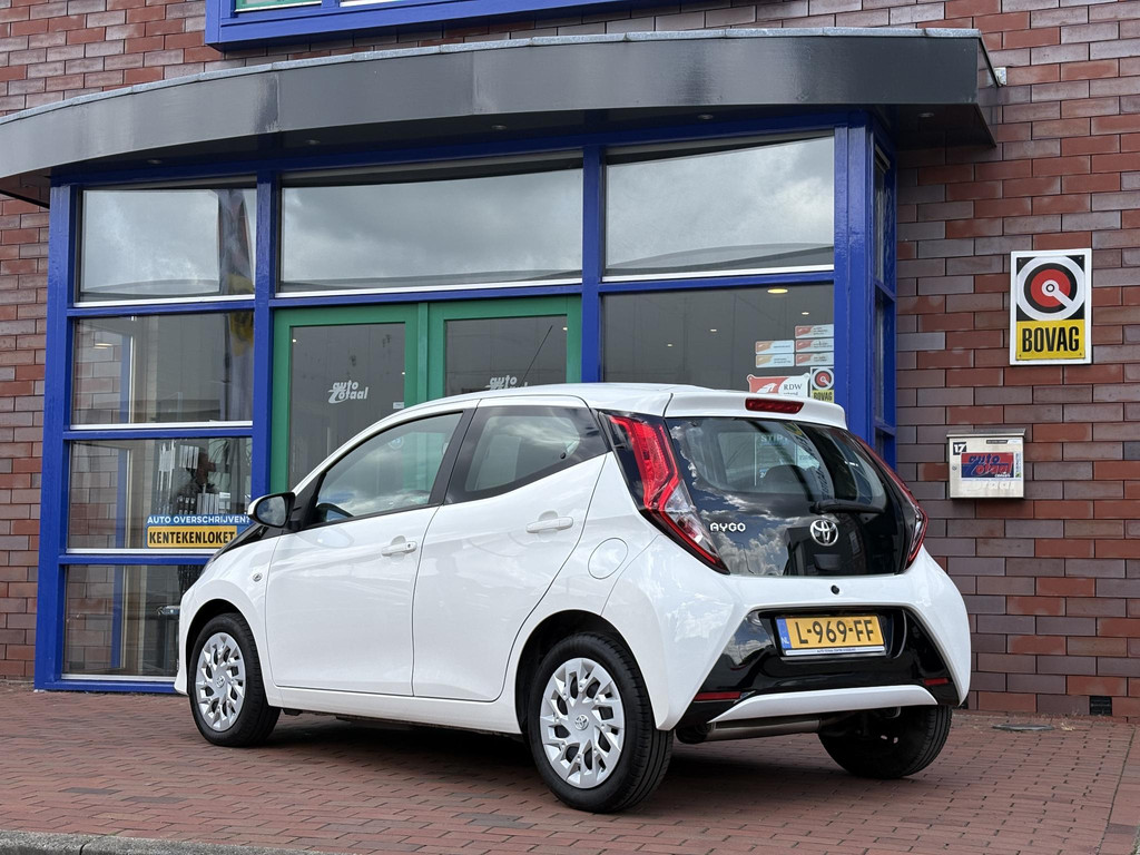 Toyota Aygo 1.0 VVT-i x-play 53422711-20.jpg | Auto Totaal Center