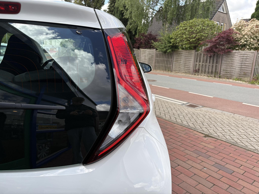Toyota Aygo 1.0 VVT-i x-play 53422711-22.jpg | Auto Totaal Center